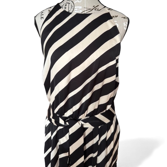 H&M Black & White Diagonal Stripe Wide-Leg Jumpsuit – Size L – NWT - Picture 2 of 11